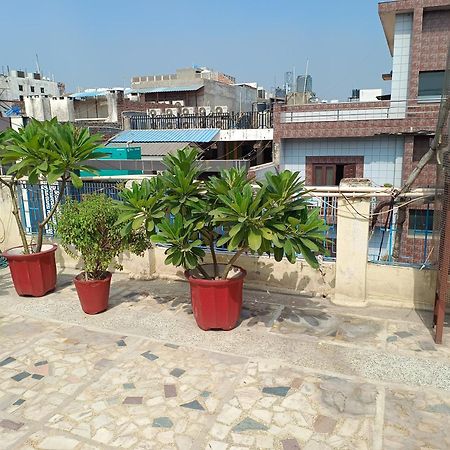 Hotel Majors Den Nuova Delhi Esterno foto