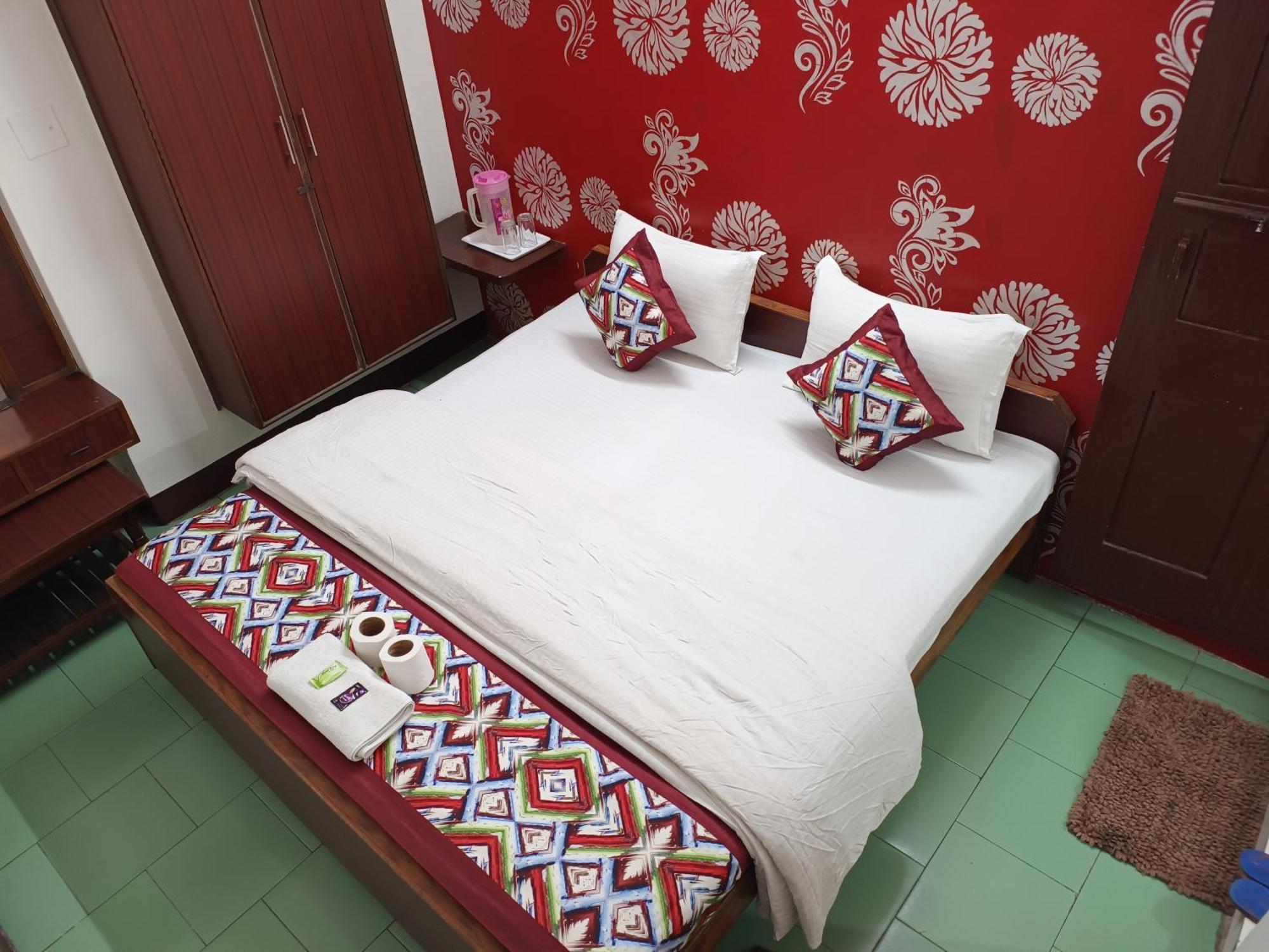 Hotel Majors Den Nuova Delhi Esterno foto